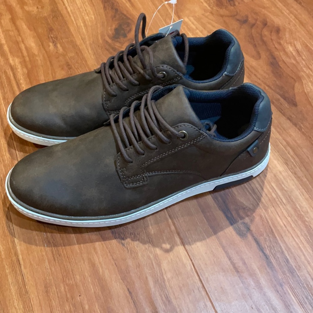NWT Brown dress shoes